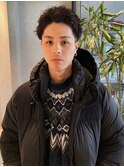 スパイキーショート ツイストパーマ アップバング　黒髪 20代