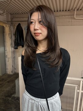 イル(iru) ロングレイヤーカット