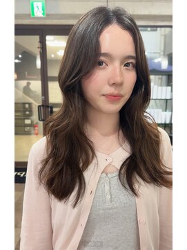 ジブル(Giblle.) 【Giblle,】レイヤーカット、外国人レイヤー、髪質改善