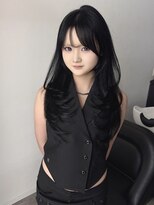 ヴェイ(VEYY.)&nbsp;コリアンブラック×丸みハイレイヤーカット