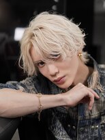 シーカー(SEEKER)&nbsp;センターパートウルフ×ニュアンスウェーブ