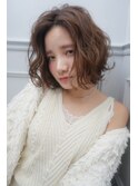 シナモンベージュの色っぽボブ