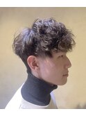 セクシーでちょっとハードな大人スパイラルパーマ