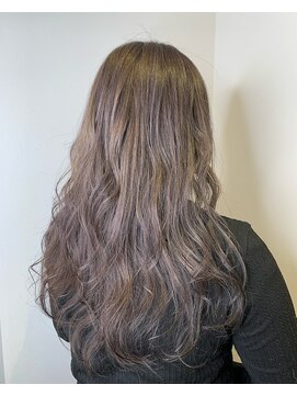 ルチナ 秦野(Lucina) ラベンダーグレージュ/デザインカラー/波ウェーブ