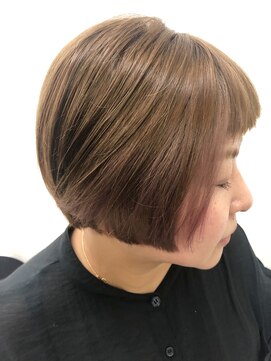 エンドリンク(endlink) ピンクベージュ×ボブスタイル