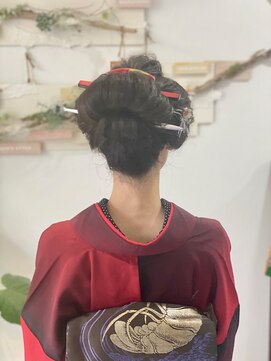 ヘアセットサロンエッジ(Edge) お着物で金沢の街歩きヘアセット