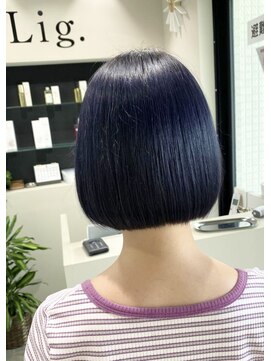 リグ 横浜(Lig.) ブルーブラックツヤ感ショートボブ