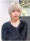 インナーウルフ_斜めバンググレージュカラーシルキー_79425