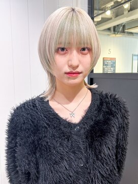 アルバム 池袋(ALBUM) インナーウルフ_斜めバンググレージュカラーシルキー_79425