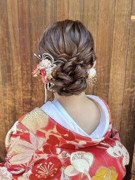 モカラ バイ レーコ(mokara by REKO) ふんわりシニヨン