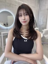 フォンズ(FONS)&nbsp;レイヤーカット/アッシュグレージュカラー/ワンカールヘア