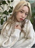 ホワイトブロンド　コテ巻き　ミックス巻き