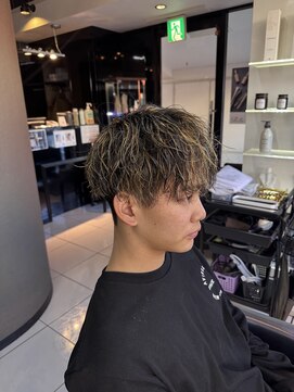 アイズ 海老名(AIZU) シャドウパーマ メッシュパーマ メンズパーマ 波巻きパーマ