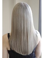 クロエ バイ ラヴィズム(CLOE by LUVISM)&nbsp;カット、ブリーチ