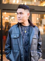 ブロートーキョーバーバーショップ 神田2nd(Bro Tokyo BARBERSHOP)&nbsp;ハイスキンフェードカット 左分けハードパートスタイル