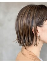 テトヘアー(teto hair)&nbsp;ボブ 切りっぱなし 耳掛け グラデーションカラー ローライト
