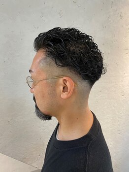 サロンナンバーハチジュウナナ(salon No.87)の写真/髪を似合わせるのは当たり前。salon No.87ではひげ、眉毛までトータルにプロデュース【北千住駅徒歩４分】