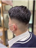 サイドパート スキンフェード バーバースタイル