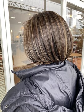 アッシュ アーティスティック スタジオ オブ ヘア(Ash artistic studio of hair) ボブ×ハイライト