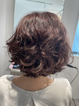 フク(FUKU) 【脱白髪染め】癖毛を生かしたボブ