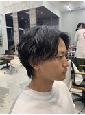 センターパート×シャドウパーマ