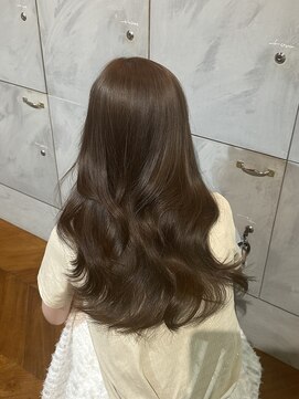 ヨウ(yeau) 蟹江　オリーブベージュ×ゆるふわロング