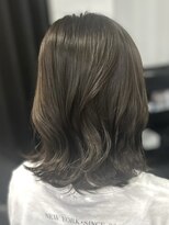 カムジーヘッドカミノウラ(COMEGHEAD KAMINOURA)&nbsp;上乃裏ダブルカラーショートボブルーツカラーハイライトブリーチ