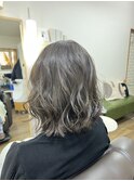 くすみベージュ