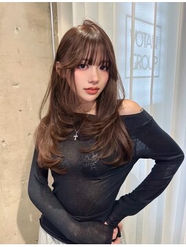 リリー(Lilley) 天神/博多/韓国ヘア/ヨシンモリ/レイヤーカット