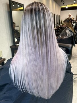 メリー オオサカ(Merly Osaka) 心斎橋/バレイヤージュ/レイヤーカット/海外レイヤー