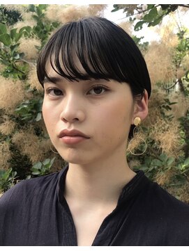 ニテンス(nitens) 黒髪×ベリーショート