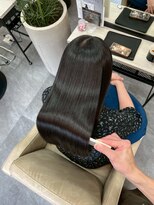 シシ 新宿(She 2.)&nbsp;黒髪ストレートロング/天使の輪/美髪矯正/髪質改善/大人可愛い