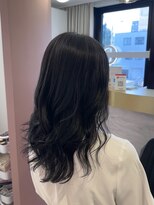 オー(eau)&nbsp;コテ巻き風デジタルパーマ×ブルーブラック