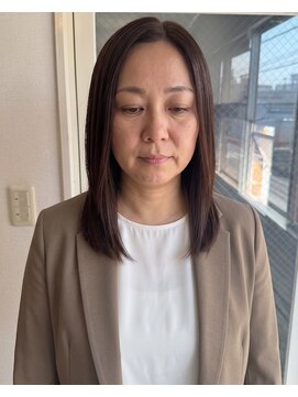 零秒女髪 千里丘店 艶とまとまりを叶える髪質改善ミディアムストレート艶髪艶感
