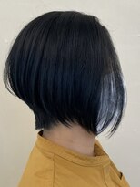ニチカ(NYCHIKA)&nbsp;後頭部の丸みをつくる骨格矯正ショート