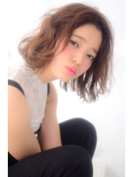 ナイン 麻布十番(NINE) nine azabu 外ハネウィングパーマ