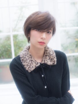 エレガンスリッチ(ELEGANCE rich) 耳かけナチュラルショート