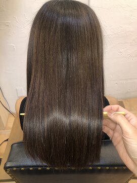 アコンプリッシュ 代官山 恵比寿(accomplish) プラチナミネコラ