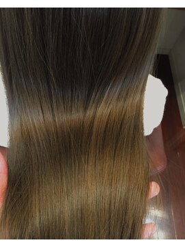 ラクレ(la cle') サラ髪ロング[タイトストレート/ミルクチョコレート/うるツヤ]