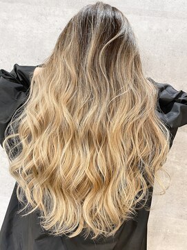 オリ(‘Oli) バレイヤージュ_プラチナベージュ