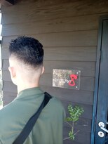 ナンバーエイト(number eight)&nbsp;人気のビジカジ！大人男子すっきり刈り上げ爽やかツーブロック