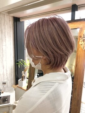 ニコフル(Nico-Hulu) ハイトーンショートボブ【人形町/浜町/水天宮】