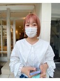 オレンジベージュとボブ