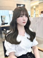 アリュウル 表参道 青山(Allure)&nbsp;小顔に見えるくびれヘア　レイヤーカット　透明感カラー　KAKO