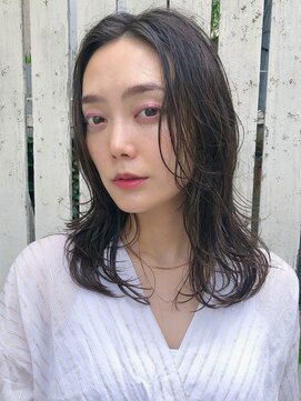 スーハ 恵比寿(SUUHA) セミウェット仕上げのフェイスレイヤー＆ゆるパーマスタイル