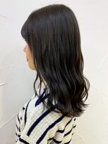 オッジ 西新店(Oggi)&nbsp;カーキベージュ ダークブラウン セミロング ウェーブ巻き