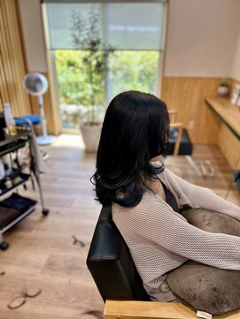 ココネ(cocone) レイヤーカット×ブルーブラック