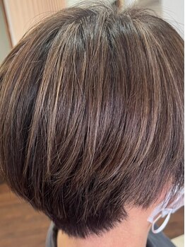 ラズープリットの写真/透明感あるカラーが豊富！あなたにぴったりのカラーをご提案♪髪のダメージを最小限に抑えた憧れのカラーに