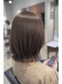 ヘアーナセル(HAIR NACER) 切りっぱなしボブに表面だけレイヤーで動きのあるスタイルに。