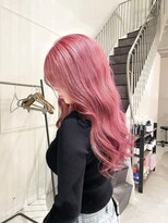 アトレ 福岡大名店(attrait)&nbsp;ロングヘアのピンクカラー × 艶髪トリートメント